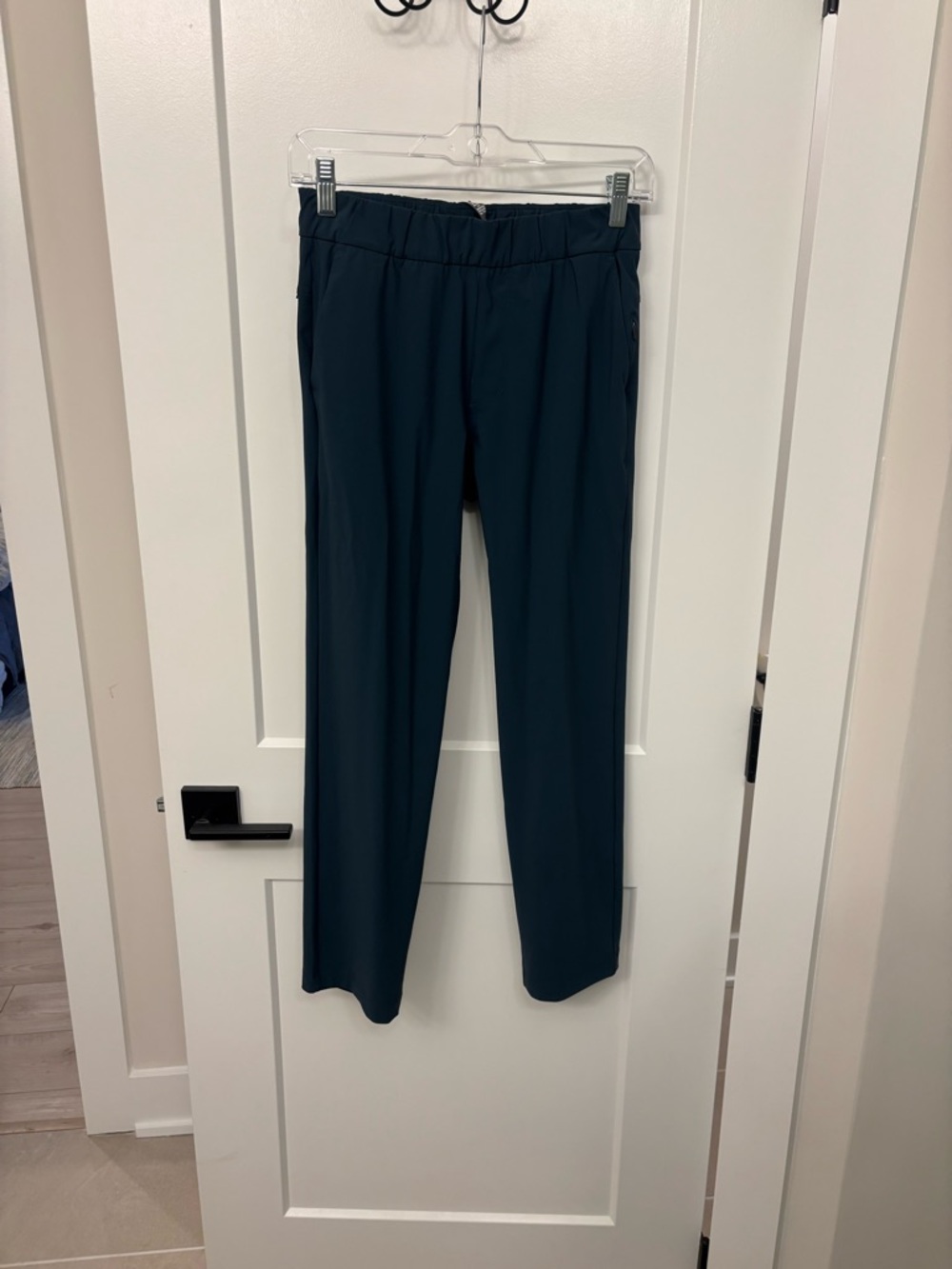 NWT Vuori Miles Ankle Track Pants Size: XS - Picture 10 of 10